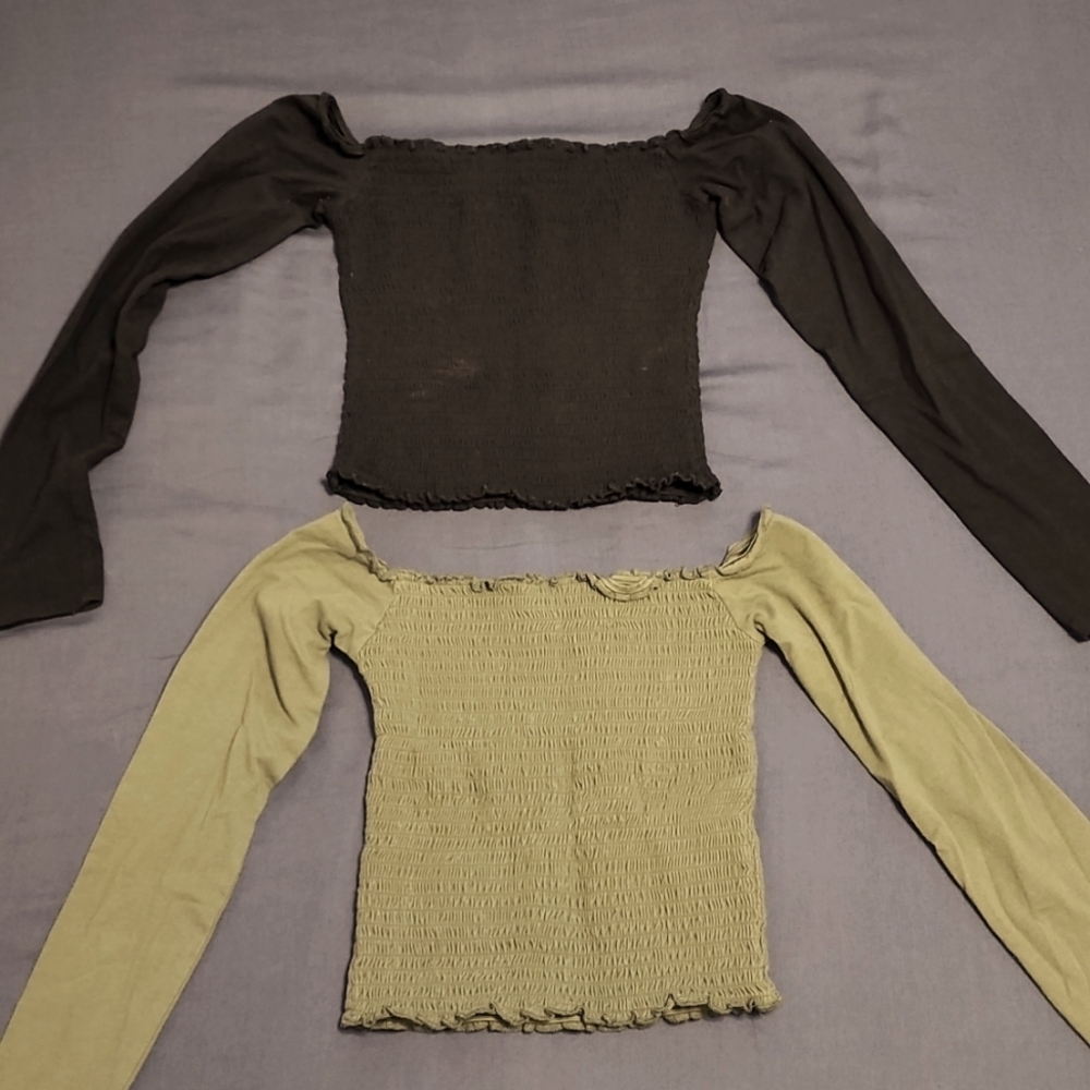 2 Woman's Juniors Small Hollister Fitted Crop Tops Off-The-Shoulder